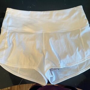 Lululemon Speed Up 2.5" High Rise Shorts, White, Size 6